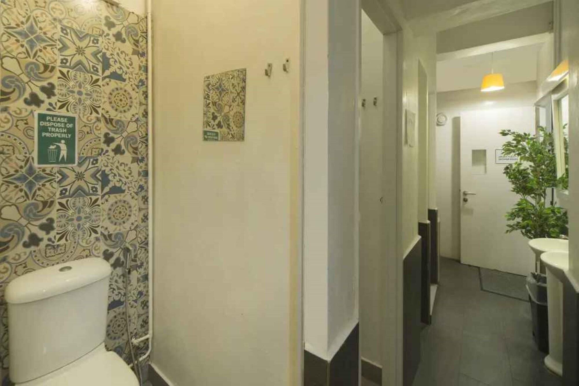 Asrama Checkers Backpackers *